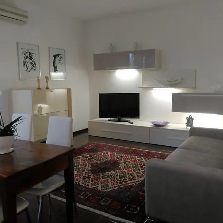 Orchidea Apartment *